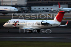 CRJ200